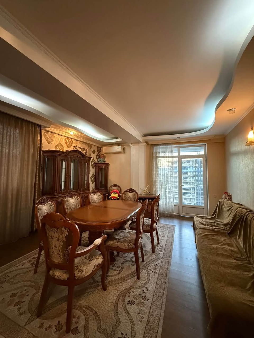 Продаётся 4-комнатная квартира, Тбилиси — $130,000