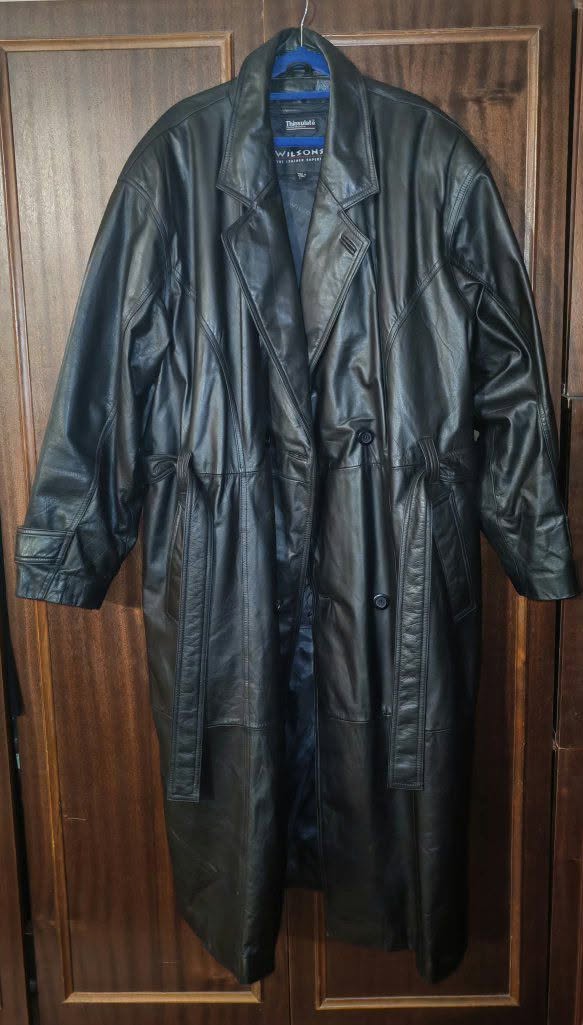 Vintage leather plush for sale, size L — 150₾