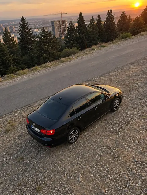 Kirayə verilir Jetta 2010-cu il avtomatik benzin - 1,100₾