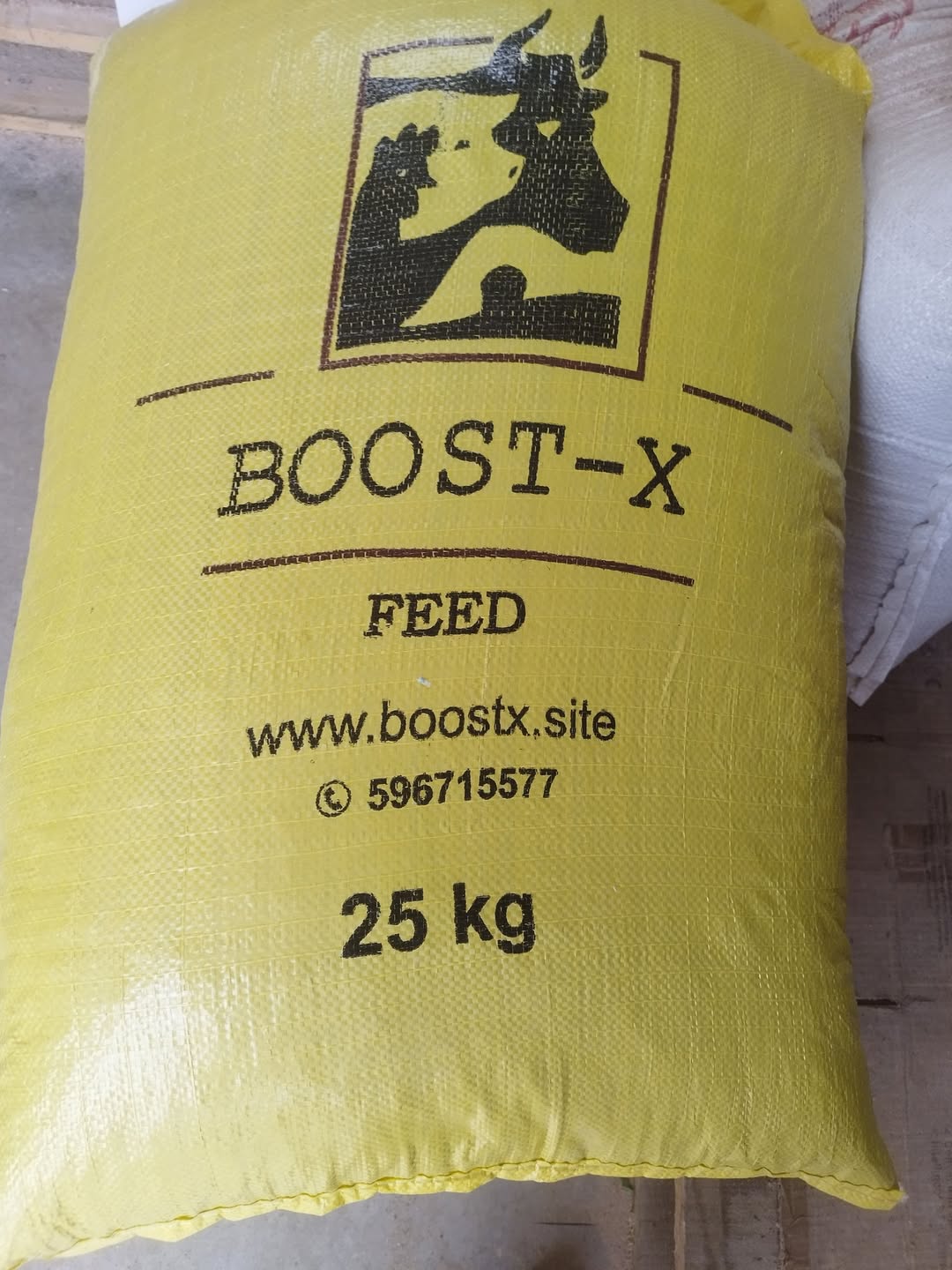 Etlik büyükbaş hayvan yemi katkı maddesi BOOST-X — 75₾