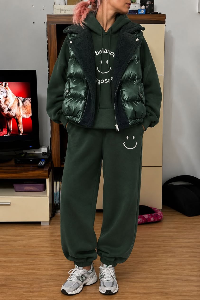 Three-piece tracksuit set, pre-order 2 weeks