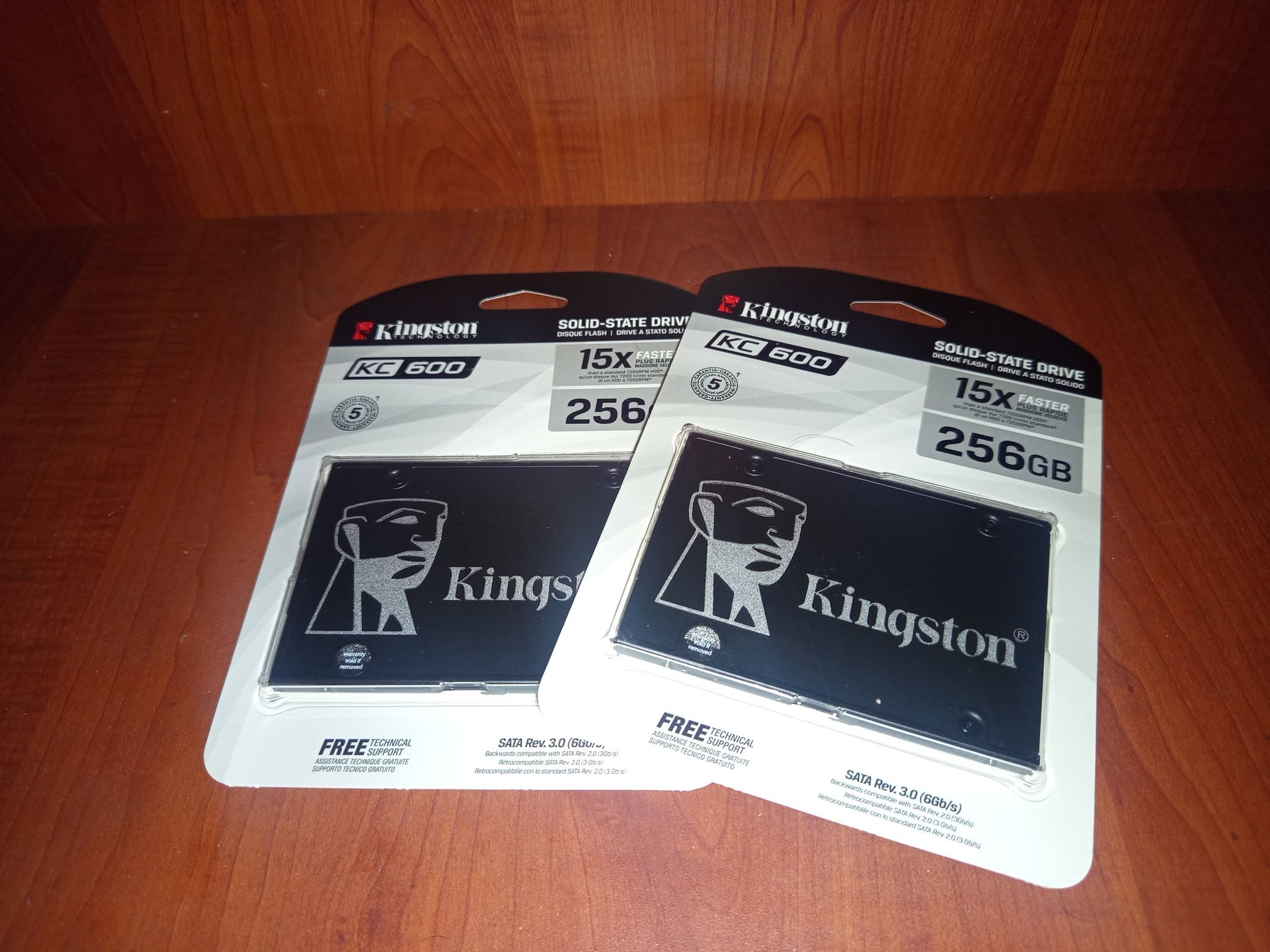 Kingston KC600 256GB SSD, yeni