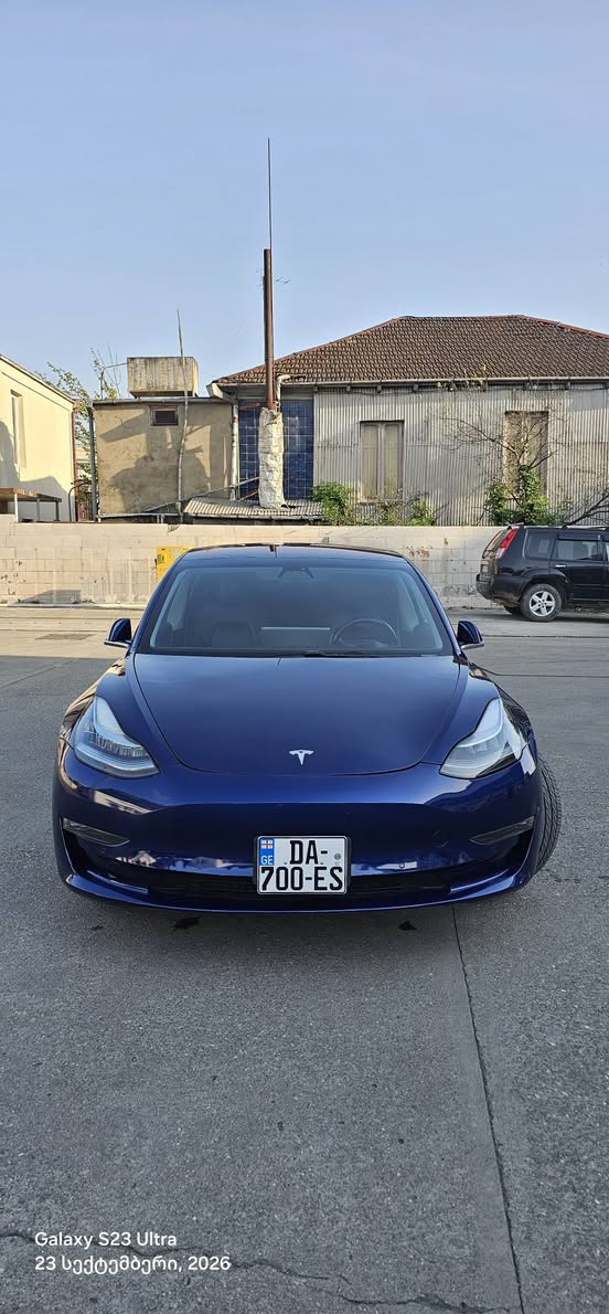Model 3 2018-ci il Long Range — 12,000$