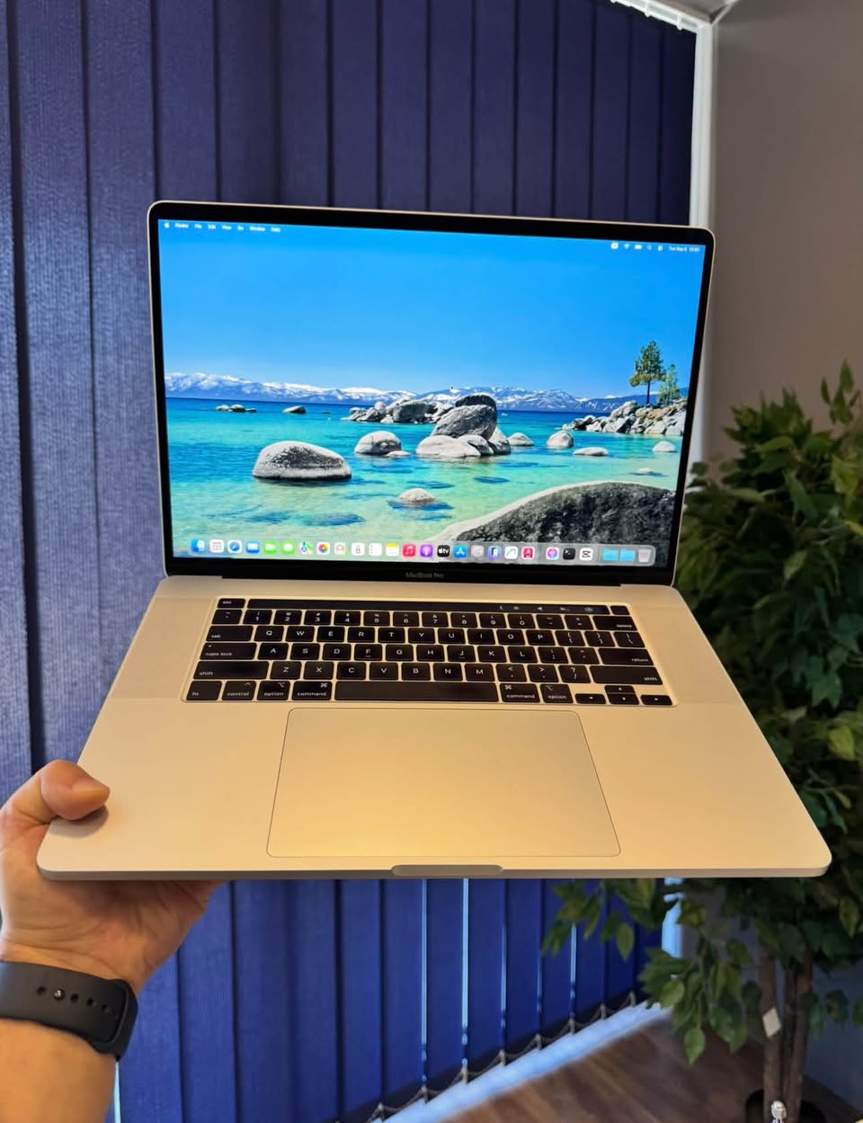 Macbook Pro 2019 16.2 düym ölçülü yüngül