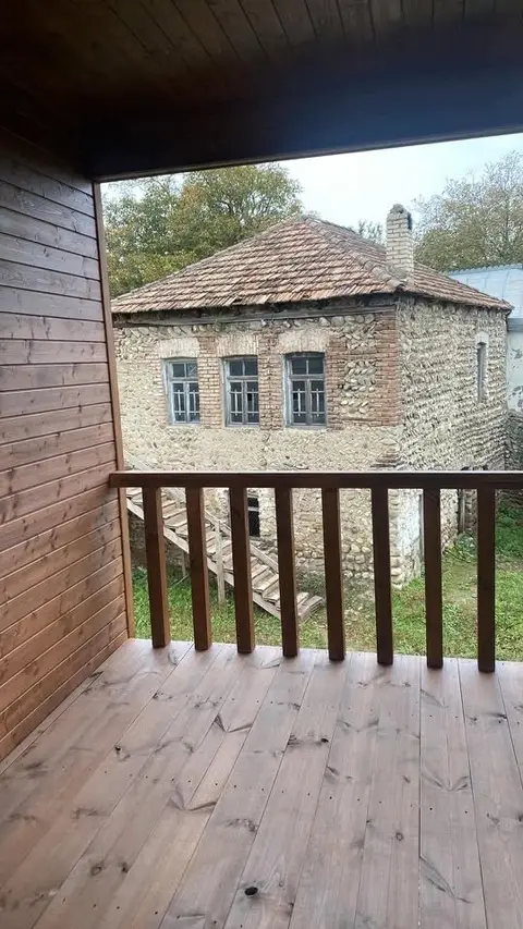 Տուն, Թբիլիսի