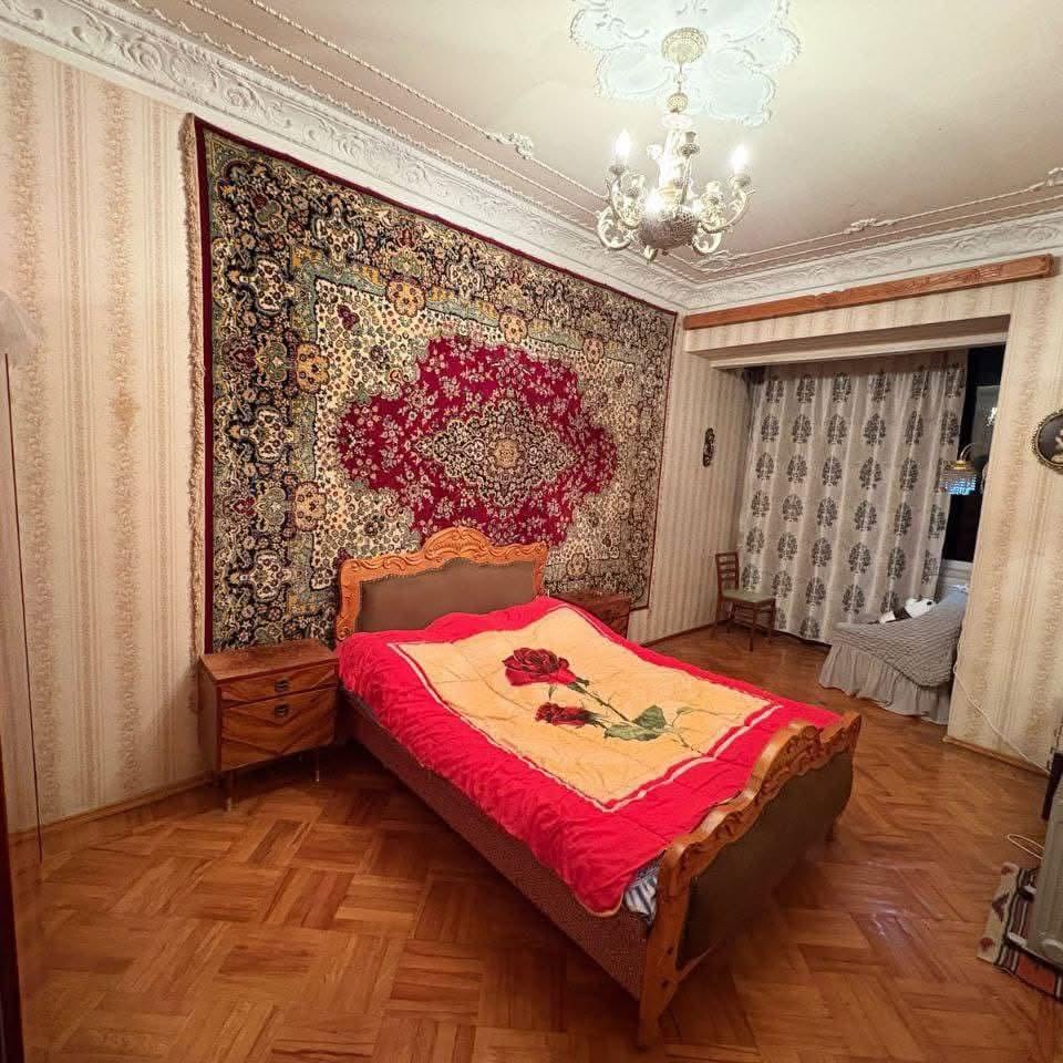4 oda daire satılık, Kutaisi