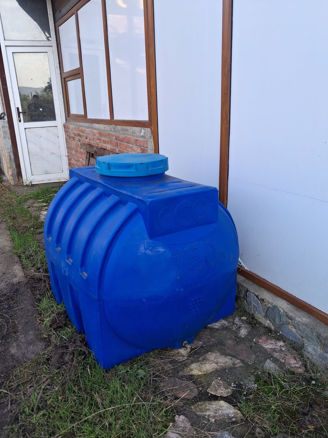 750 litrelik ürünün fiyatı 200 lari'dir