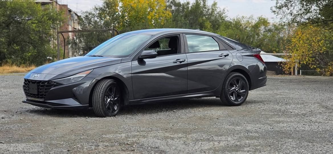 Hyundai Elantra 2021