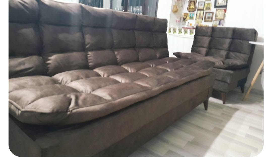 Divan 2 ədəd kreslo ilə birlikdə satılır. Qiymət: 900