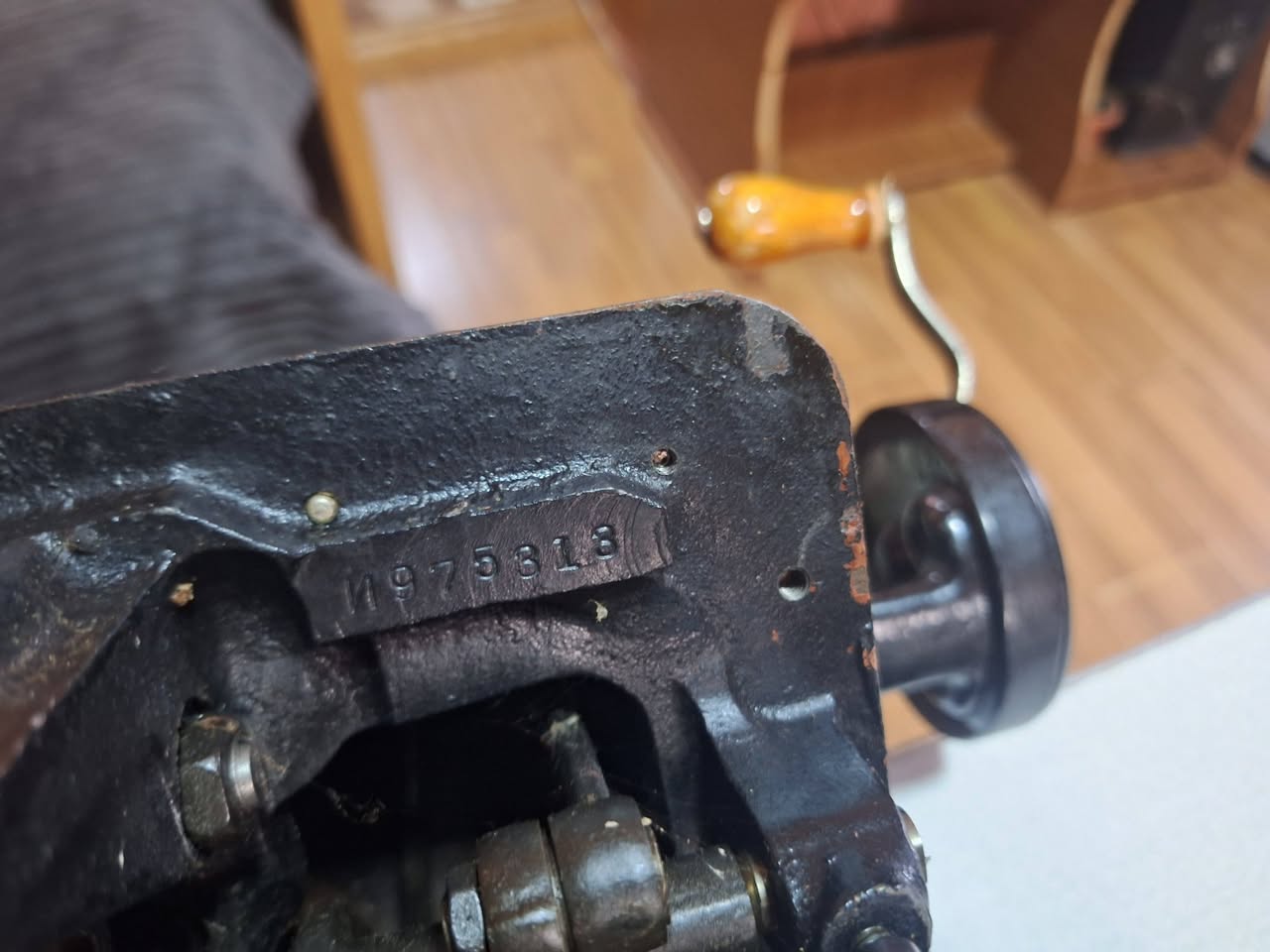 Eski el kranklı dikiş makinesi