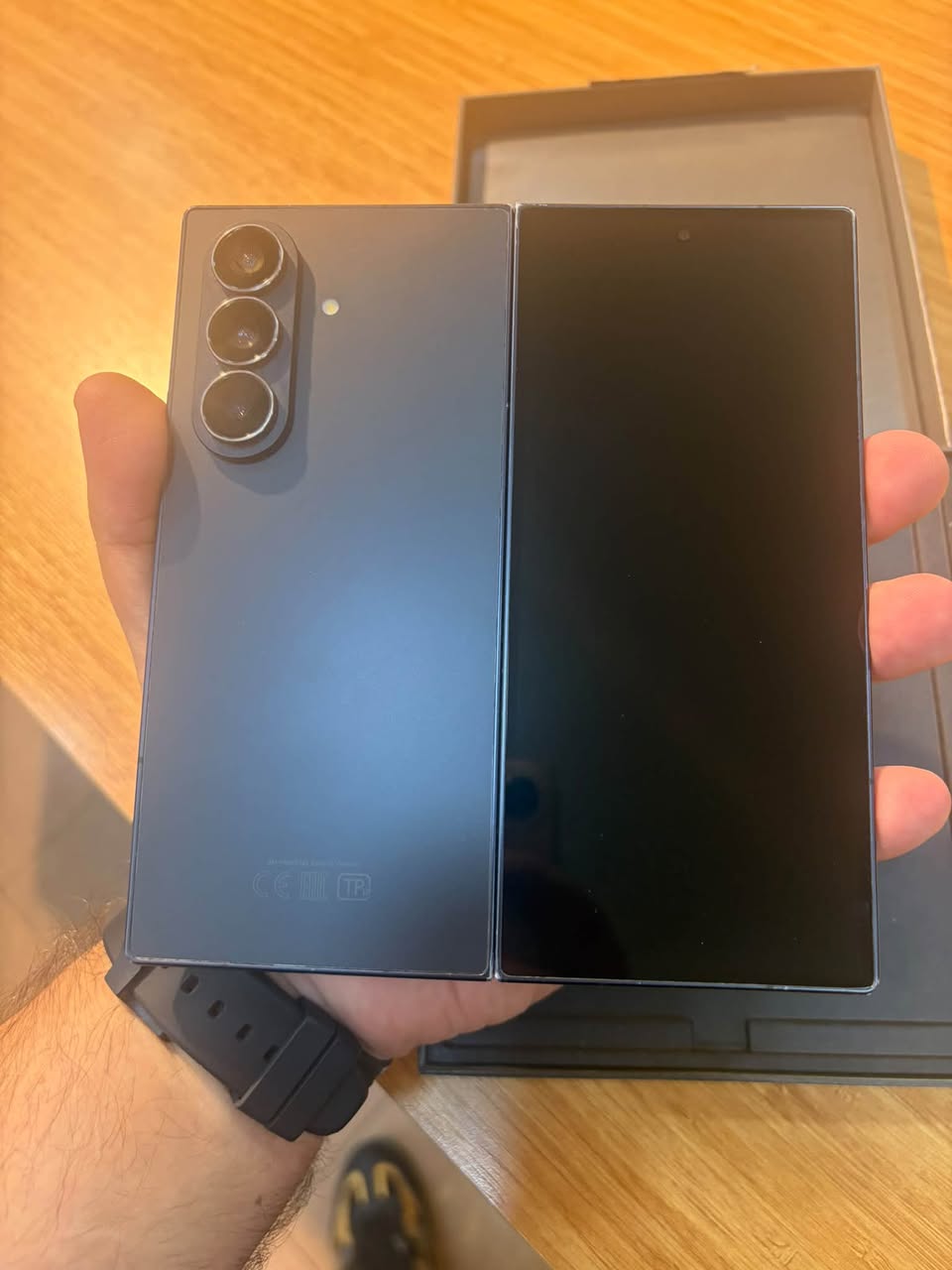 Samsung ZFold 7 12/256gb ფასი 300.000.