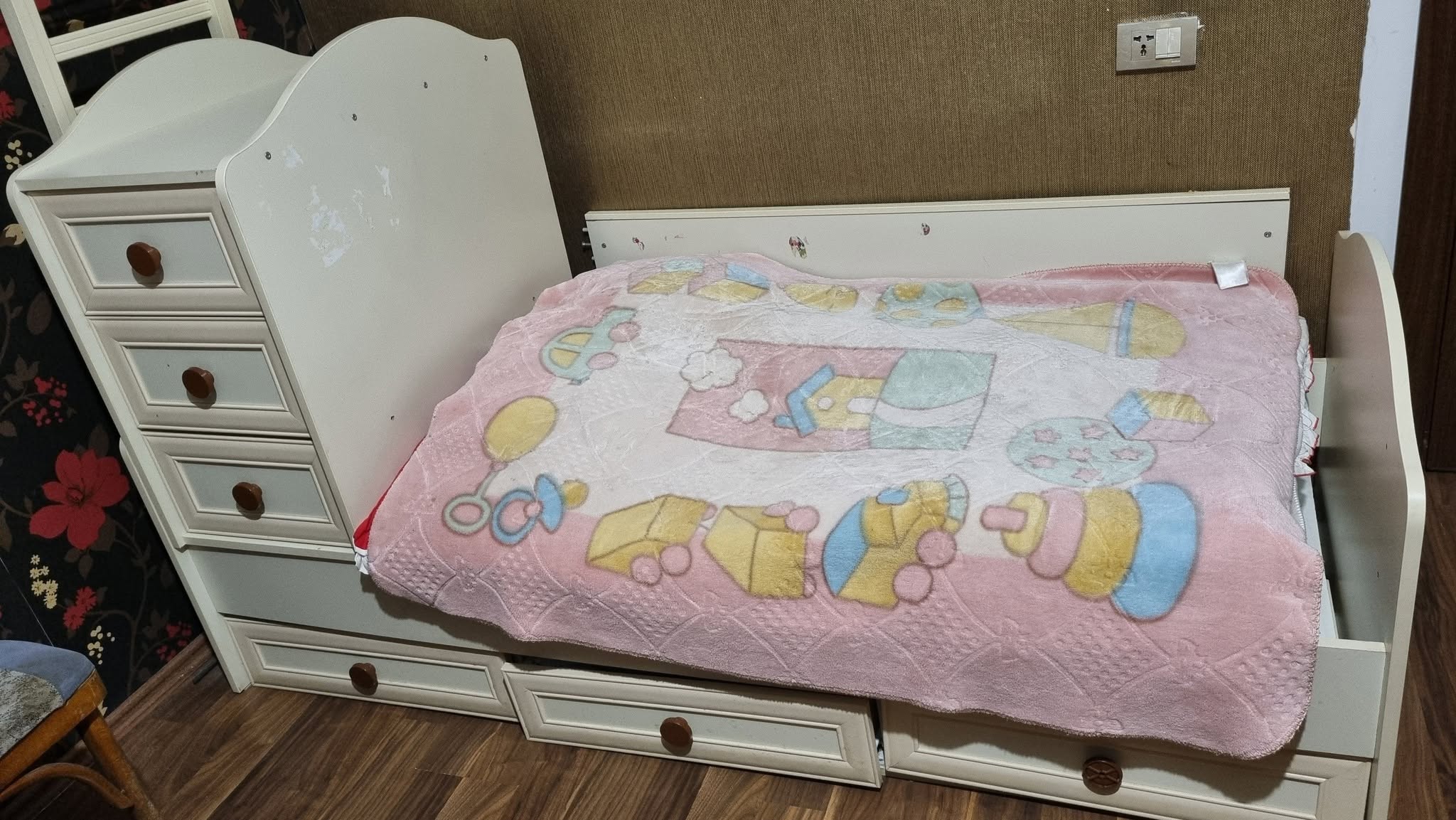 Ücretsiz çocuk yatağı ve aksesuarları