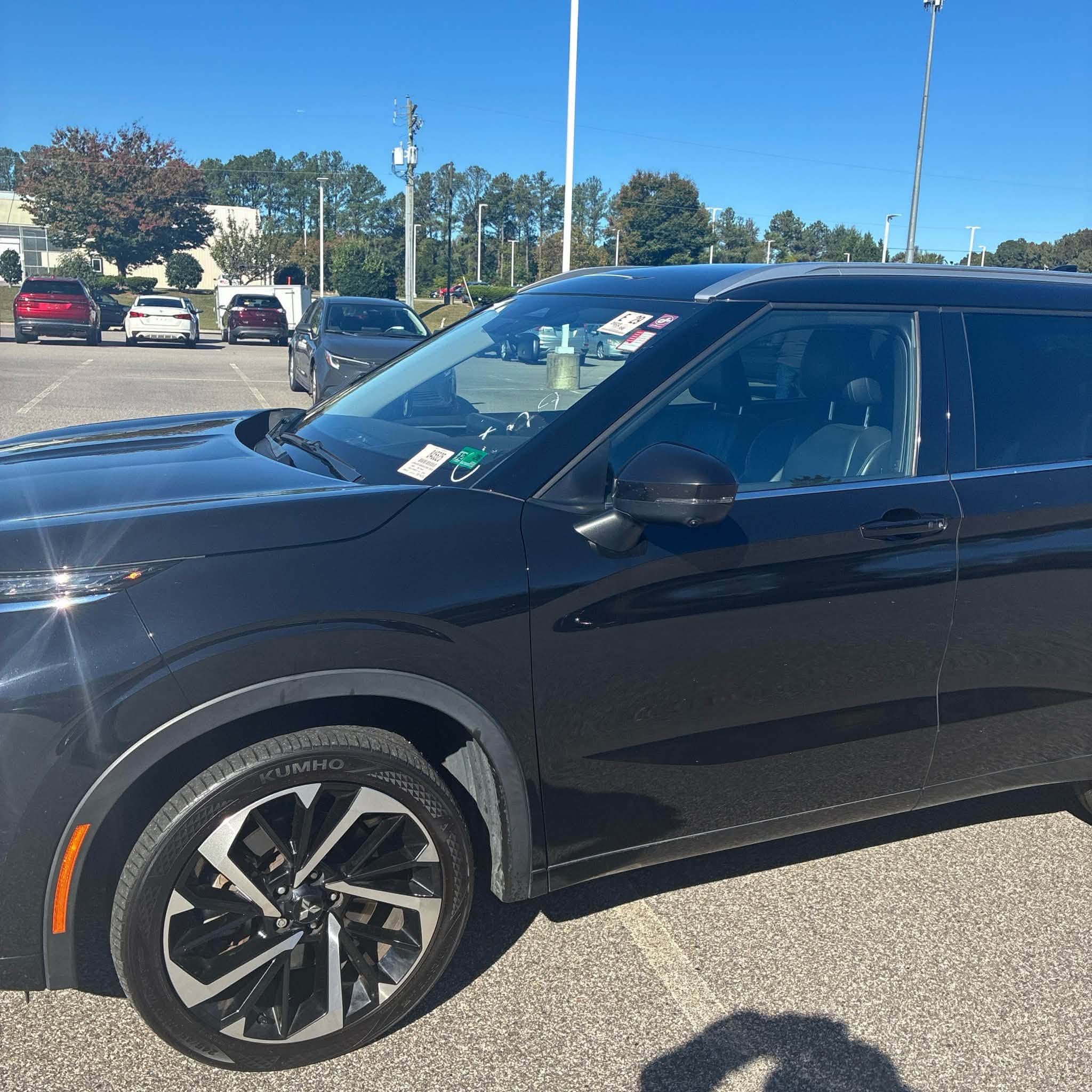 იყიდება გზიდან 2022 Mitsubishi Outlander SEL — 13,500$