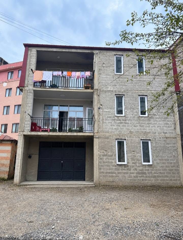 სახლი, ბათუმი — $450,000