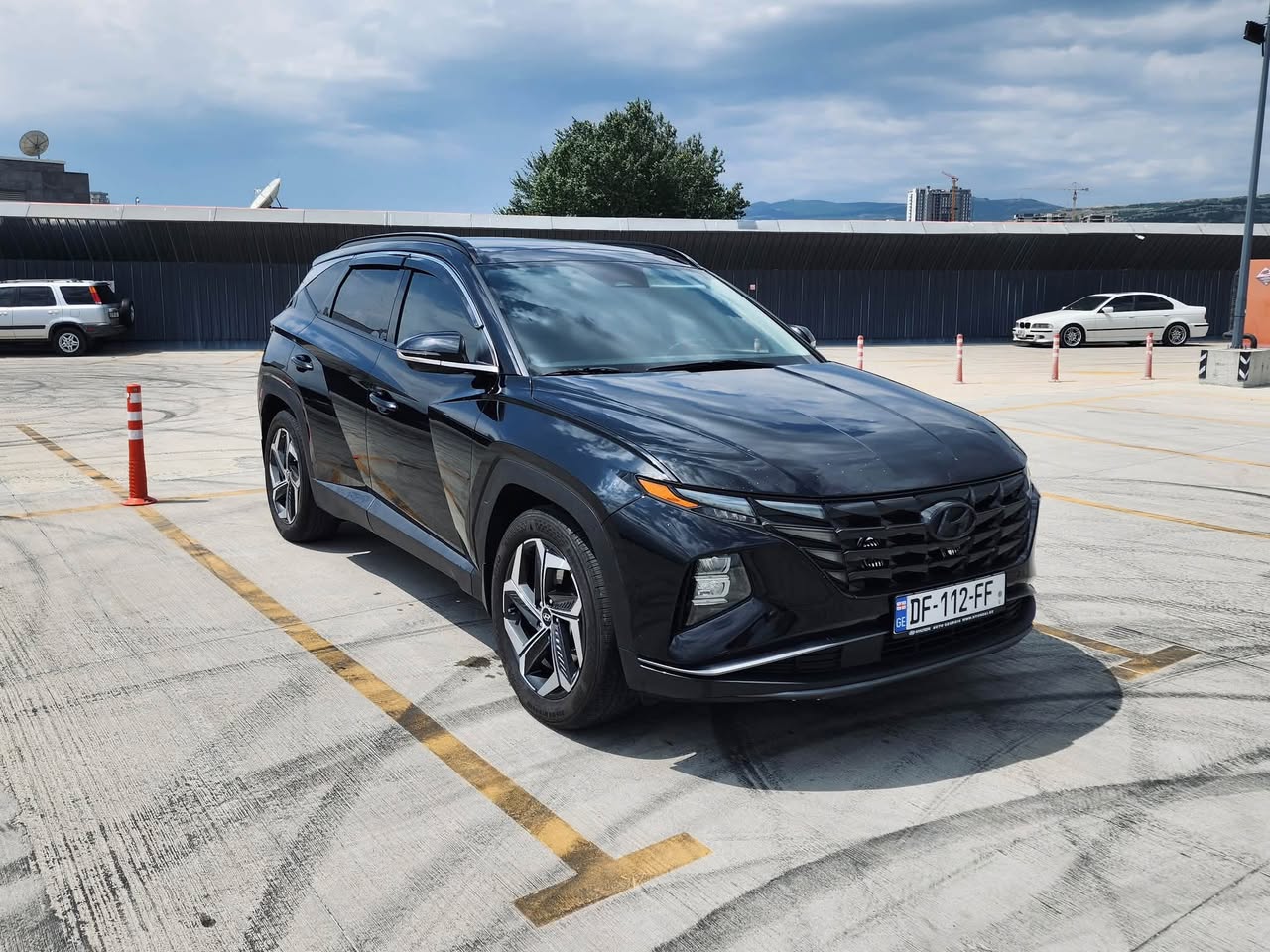 Acil satılık‼️ Tiflis'te 16 300$ fiyatında 2022 model