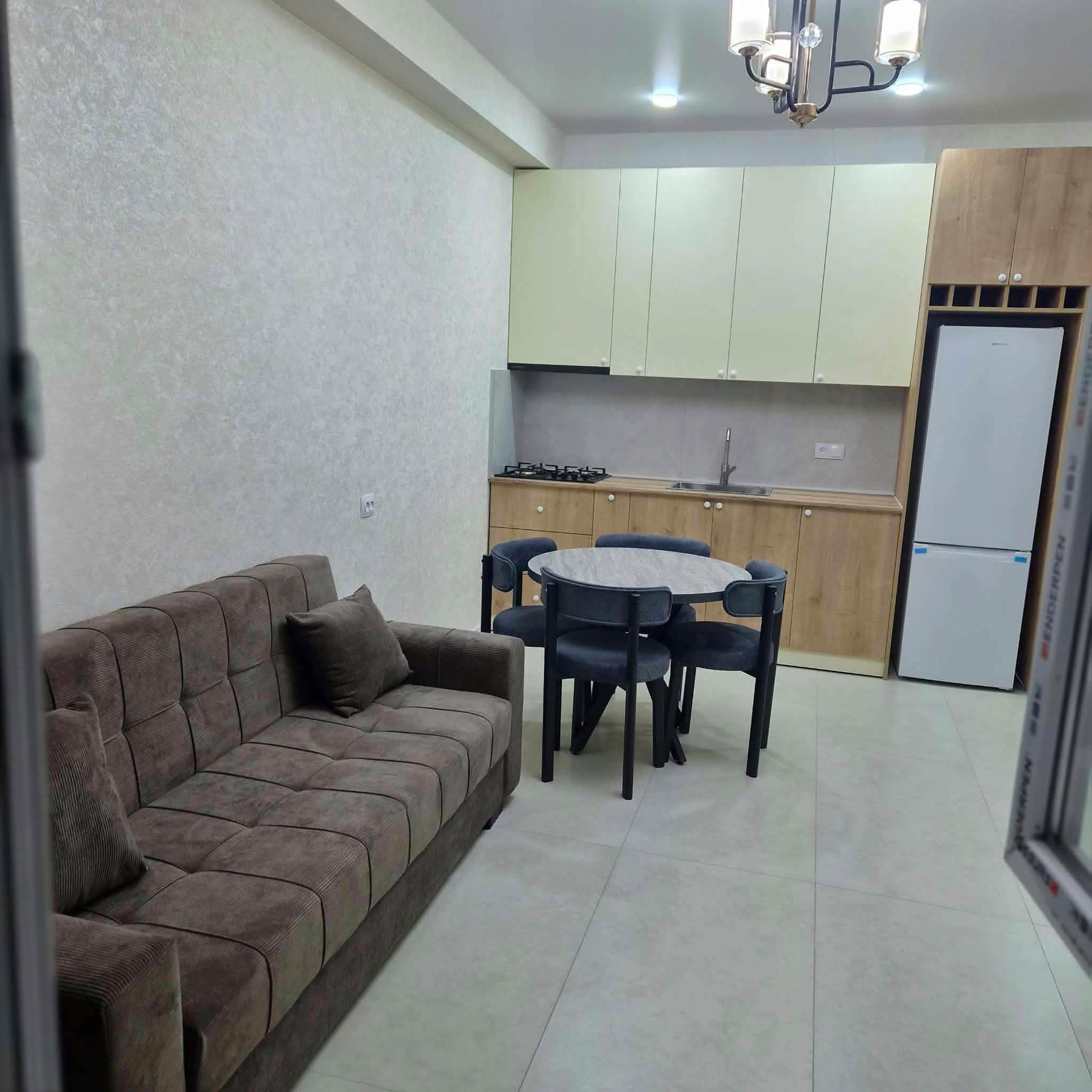 Kirayəyə mənzil, Rustavi - 1,200 ₾