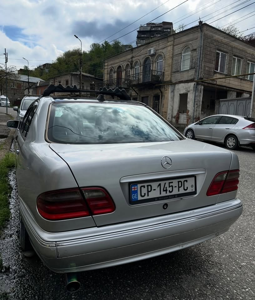 В хорошем состоянии.2001г - 2.2 дизель. 2500$. Фас на месте