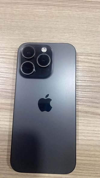 iPhone 15 Պրո, մարտկոց 81%, տուփով