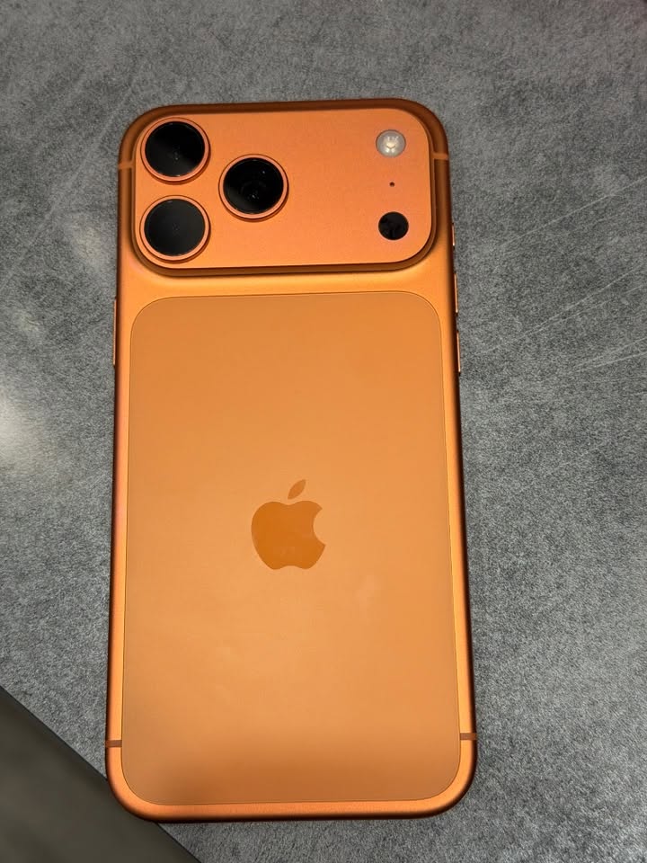 iPhone 17 Pro Max 512GB, like new
