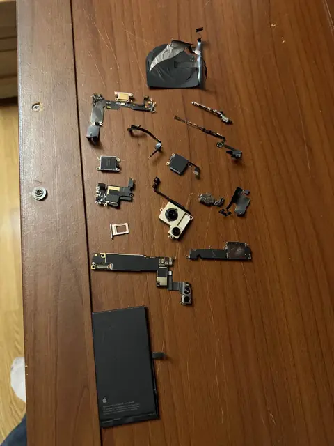 iPhone 15+ spare parts