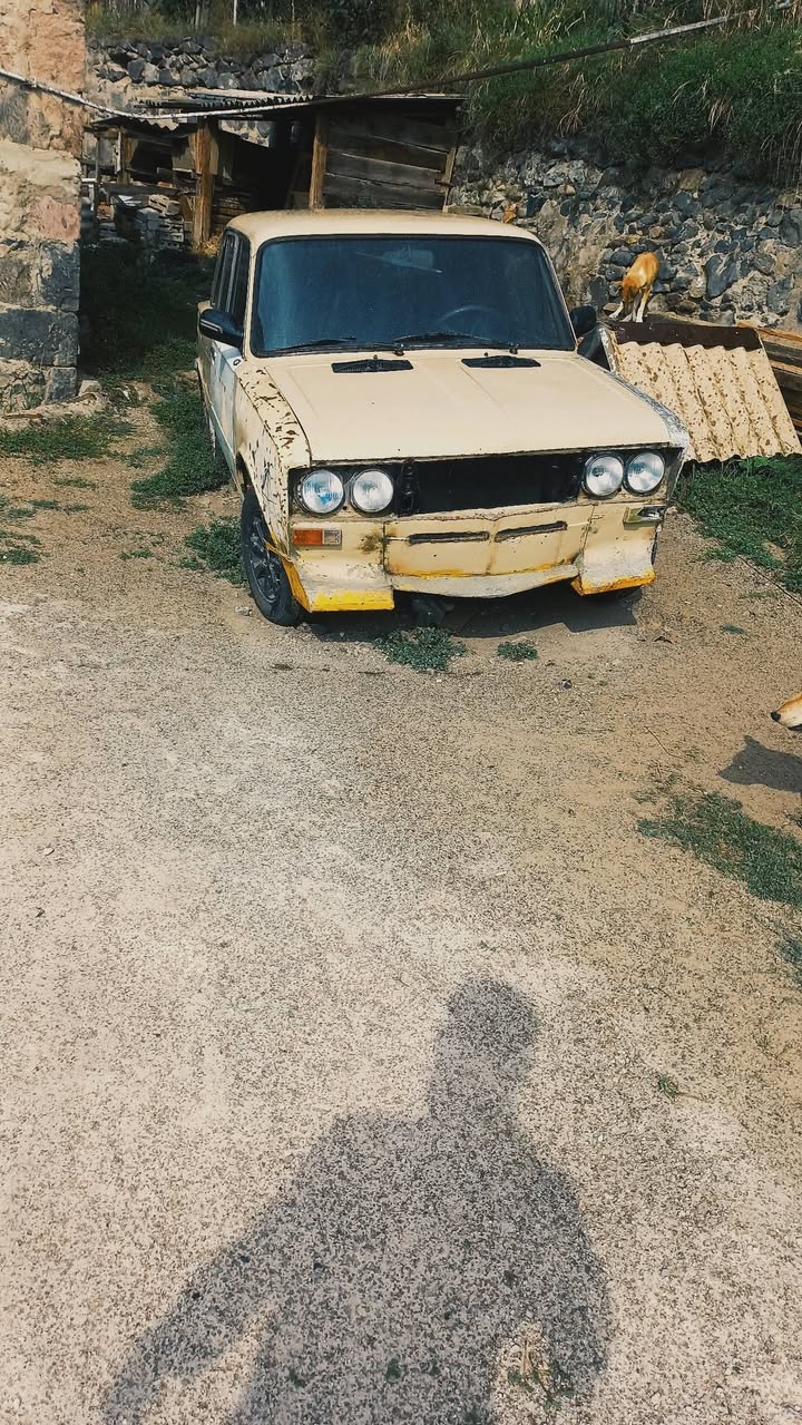 1991 Mercedes 2106 for sale 300,000 rubles