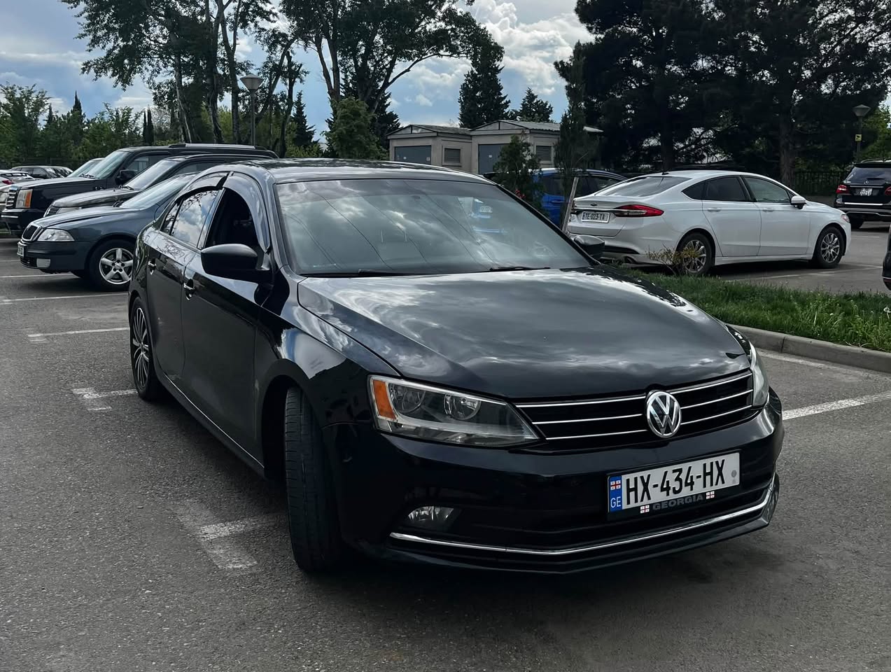 იყიდება 2016 წლიანი 1.8 tsi. იდეალურ