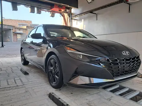 Hyundai Elantra 2022