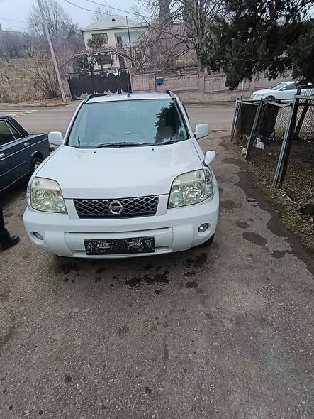 Nissan X-trail 2007 — 7,300$