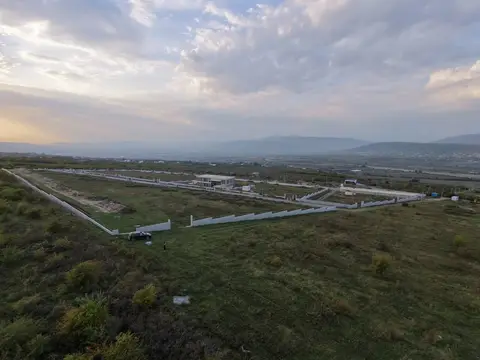 740 м² torpaq sahəsi Navdaraantkarda