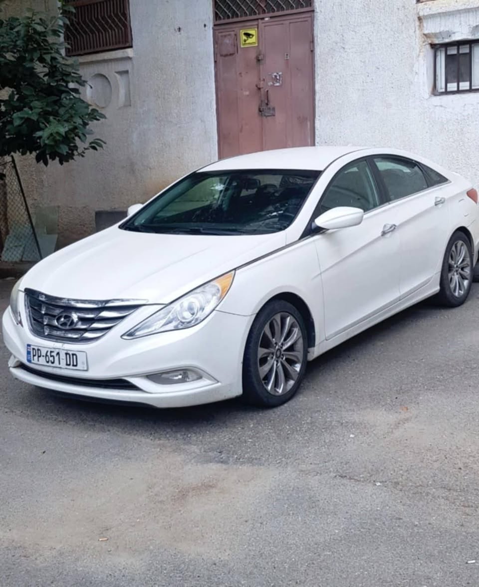 Продаётся Hyundai Sonata Limited 2013 года, — 3,800$