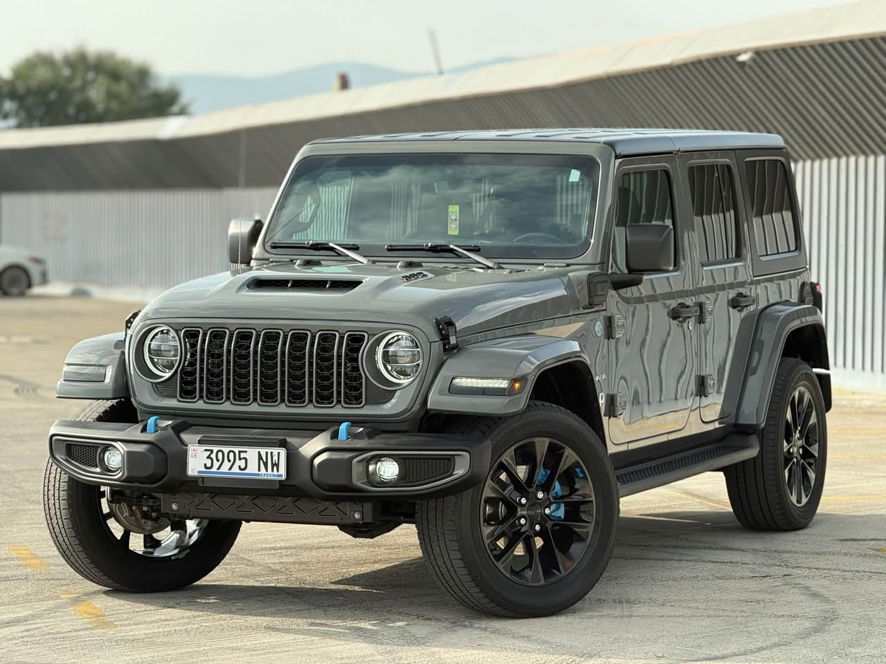 JEEP WRANGLER SAHARA HYBRID იყიდება, არ 2023 — 30,000$