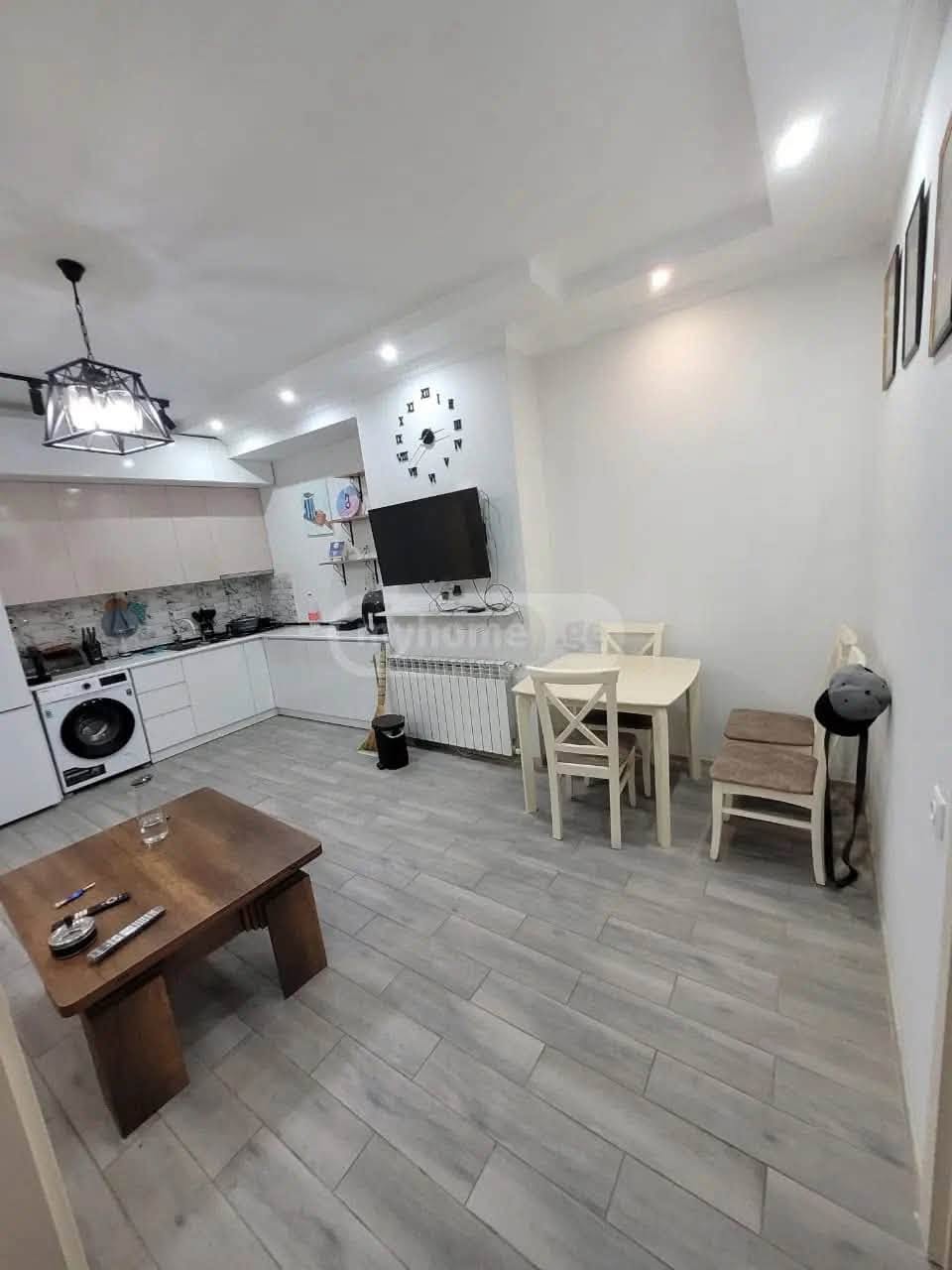 იყიდება 3-ოთახიანი ბინა, თბილისი — $95,000