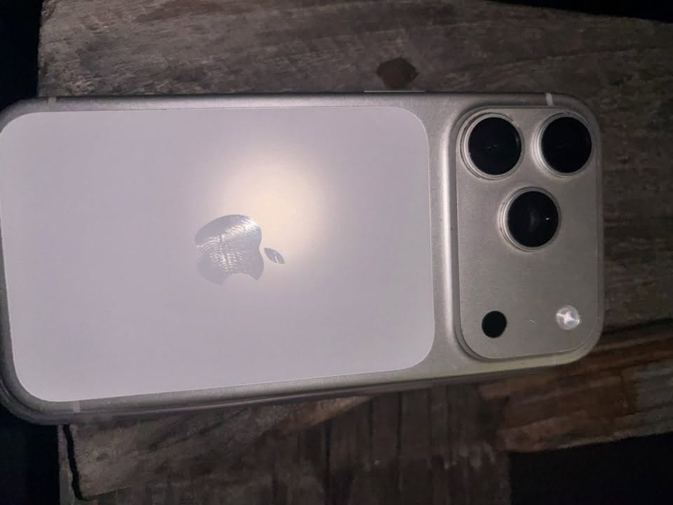 For sale 2 pieces 17pro 256 aim — 2,800₾