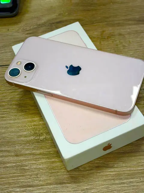 iPhone 13 Pink,128 GB;BH 76 % — 450₾