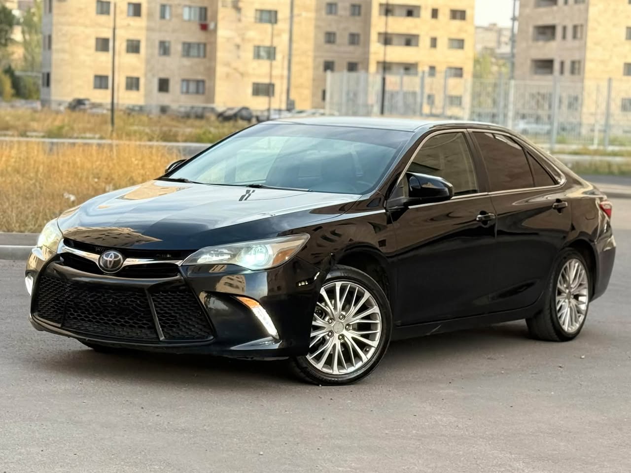 Camry 2017 — 13,500$