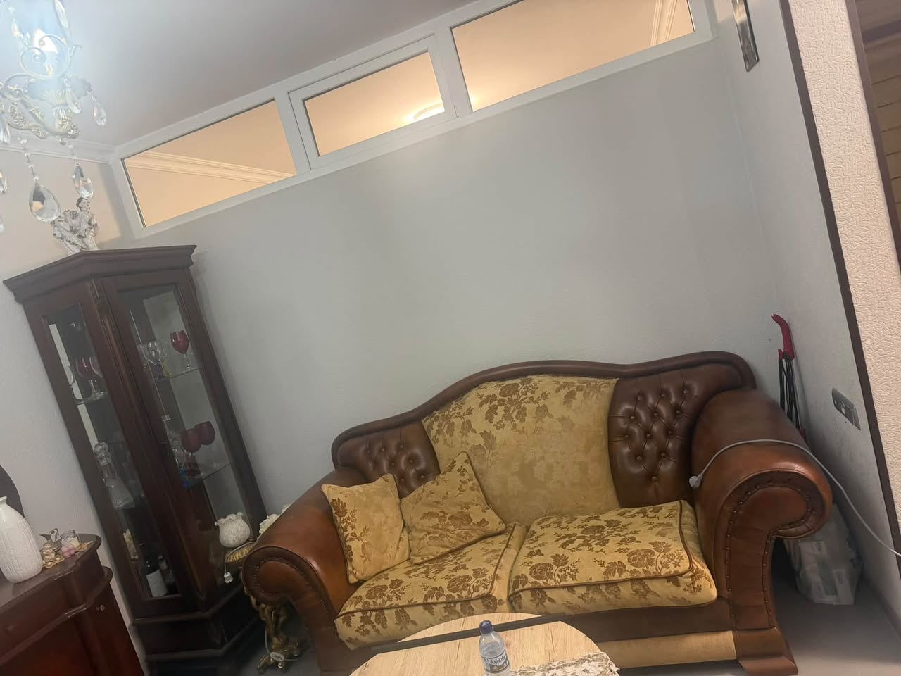 Hello everything is for sale together with the table and the PlayStation