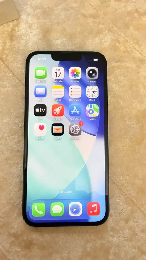 იყიდება iphone 14 128GB 76% Battery — 750₾