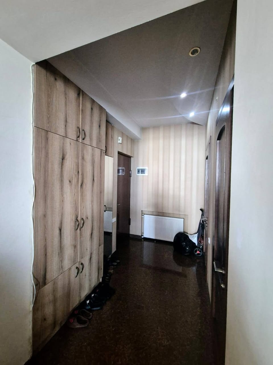 Վաճառվում է 3 սենյականոց բնակարան, Թբիլիսի