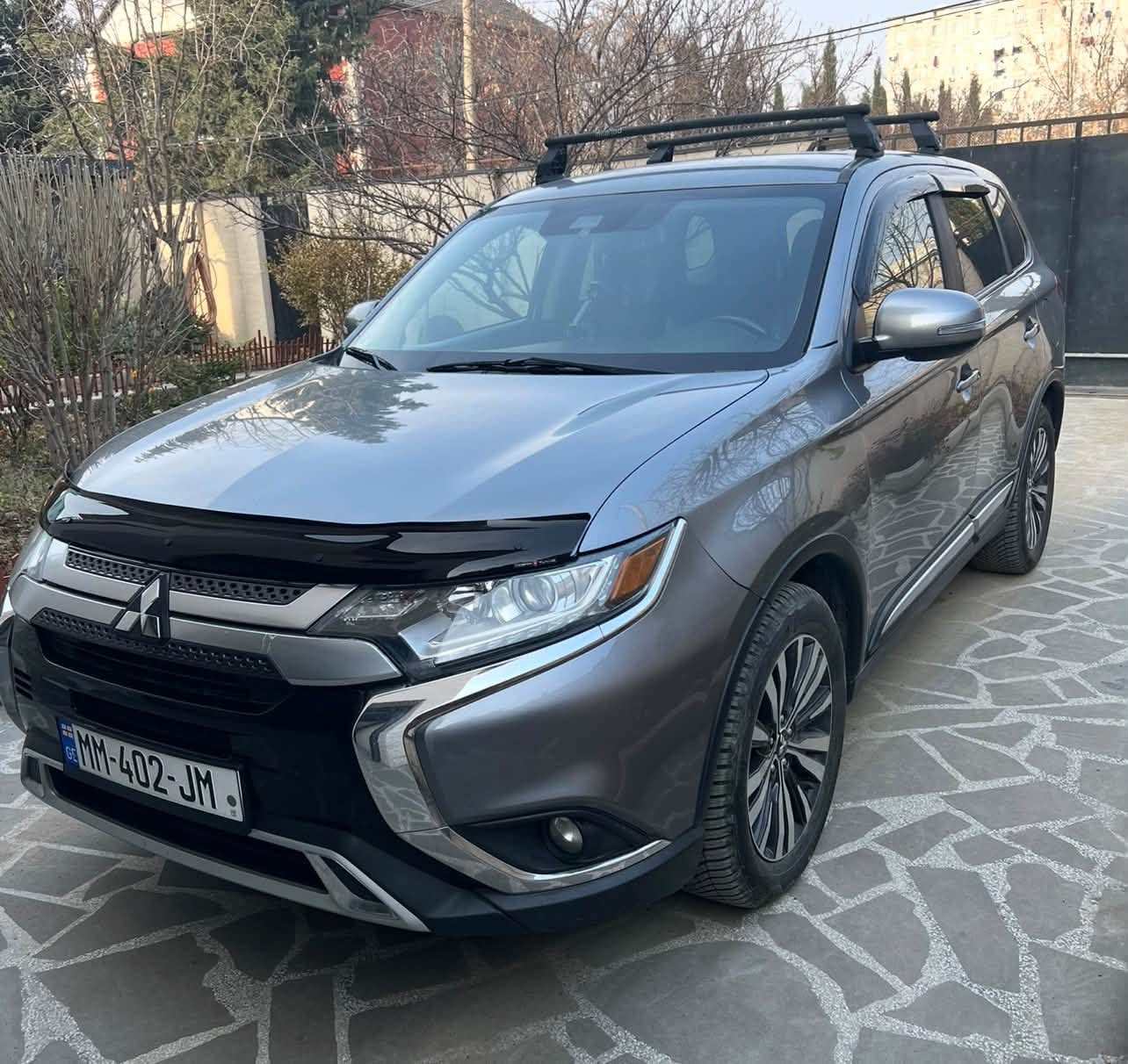 2019/12-იანი აუთლანდერი. XL. მესამე რიგის სავარძლებით — 10,500$