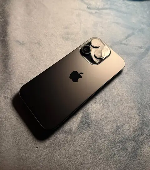 iPhone 16 Pro sealed, 94% battery