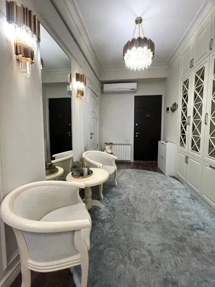 Kiralıq 3 otaqlı mənzil, İrəvan — $2,700