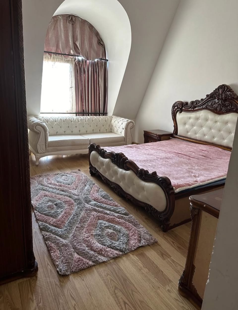 Two-room apartment for rent in Hualing for 600$