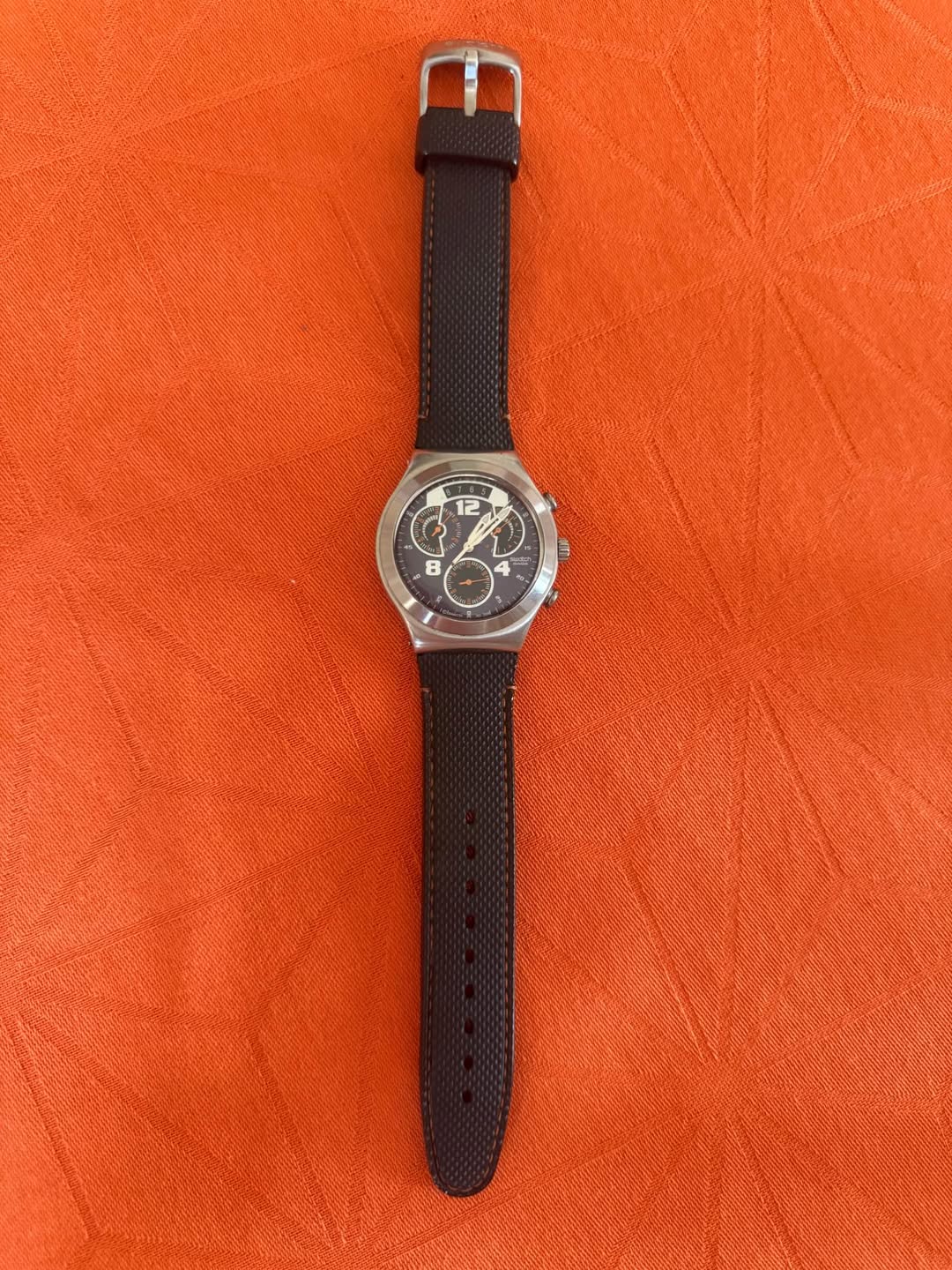 Stainless steel, water resistant!