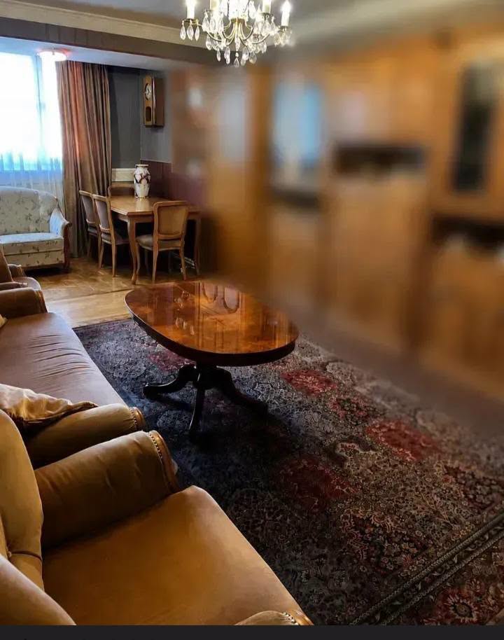 Satılır 4 otaqlı mənzil, İrəvan - $145,000