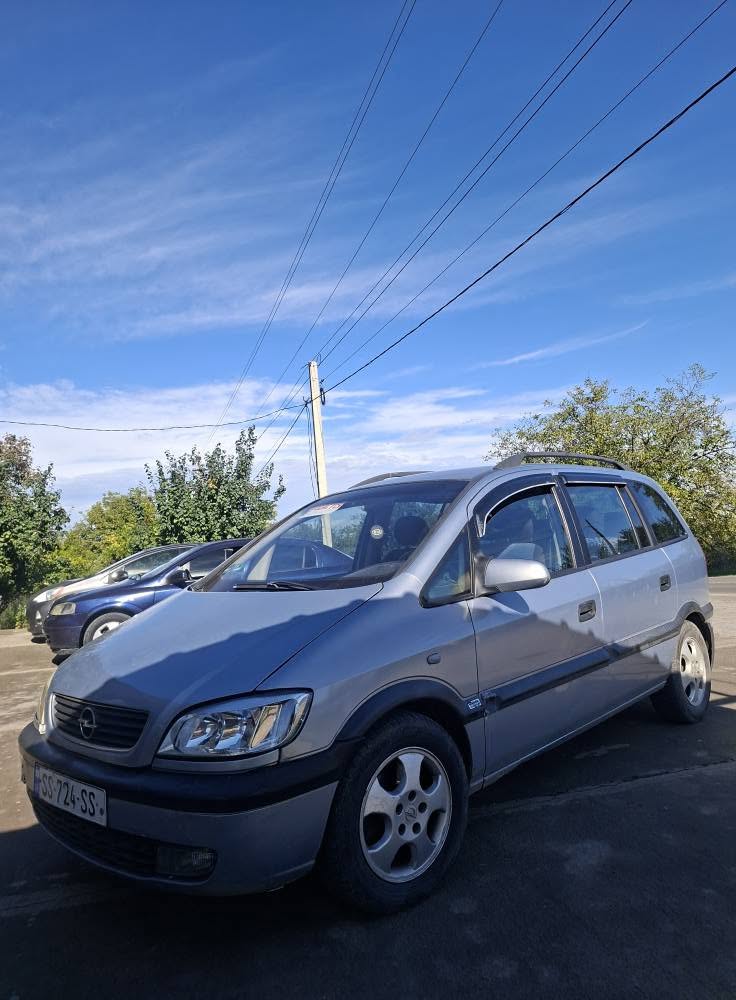 Avtomobil 2000