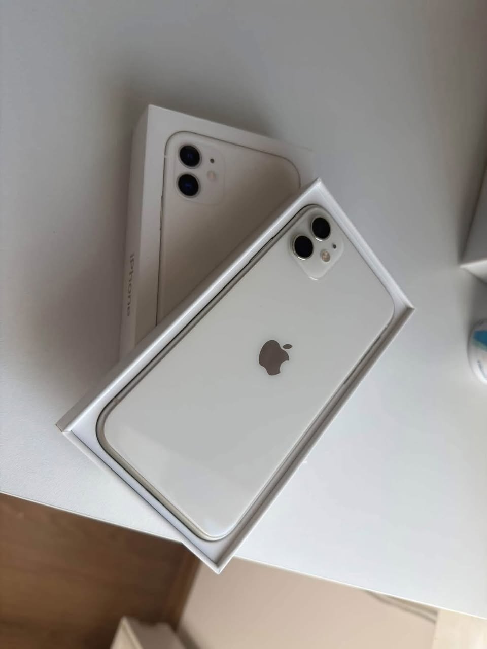 iPhone 11 128 GB for 430 lari