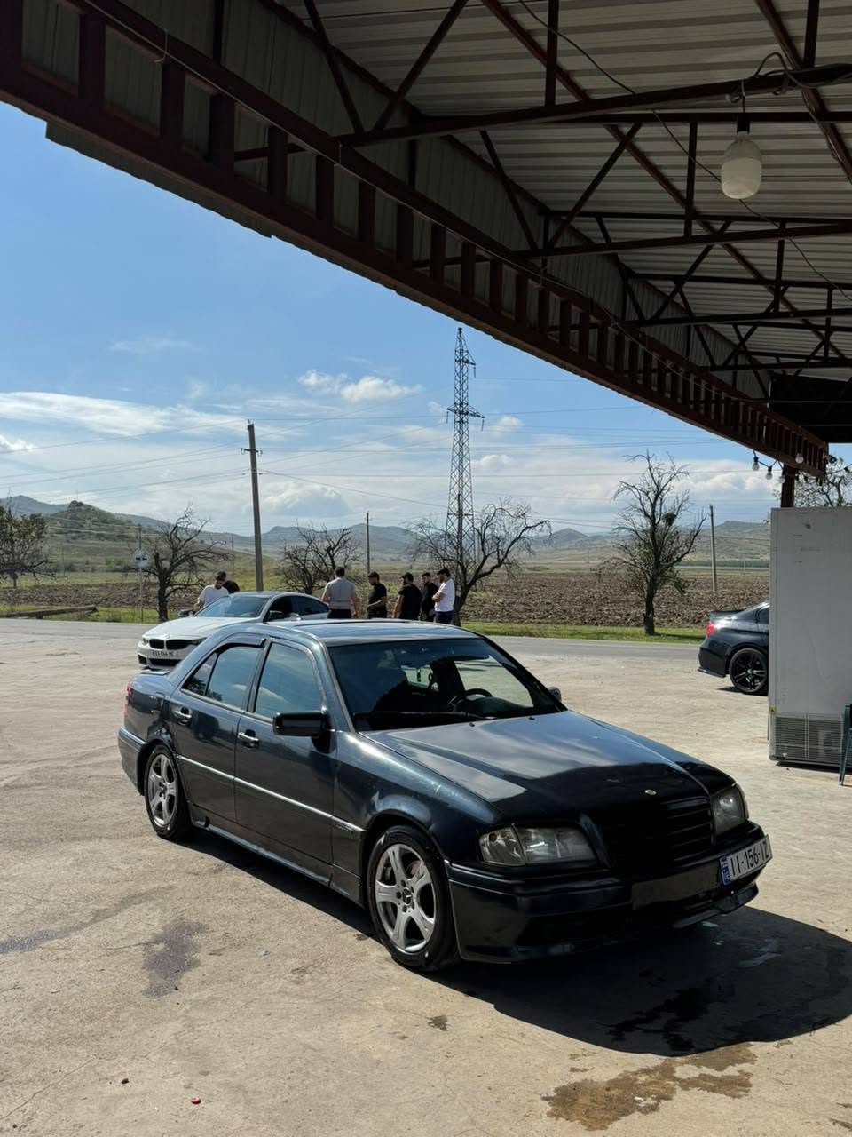1995 modeli otomobillik 3.700 lira.