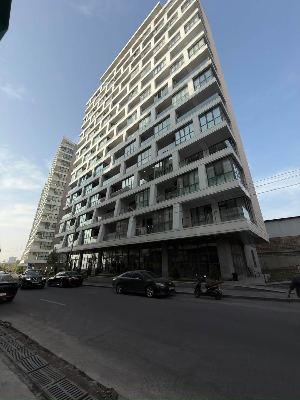 Продаётся 3-комнатная квартира, Ереван