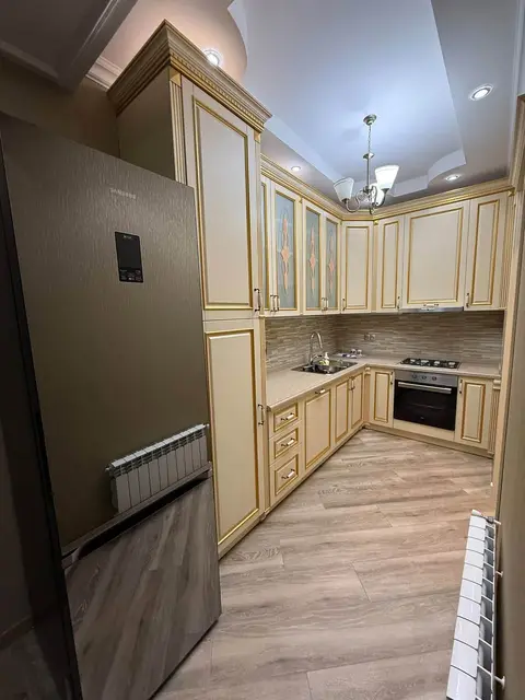 Продается 4-комнатная квартира, Тбилиси