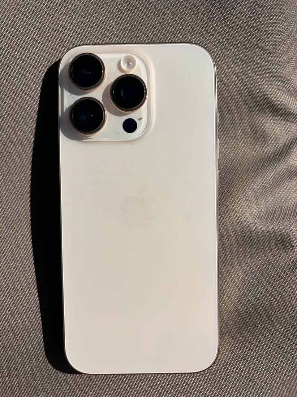 iPhone 16 Pro 128GB, 90% battery